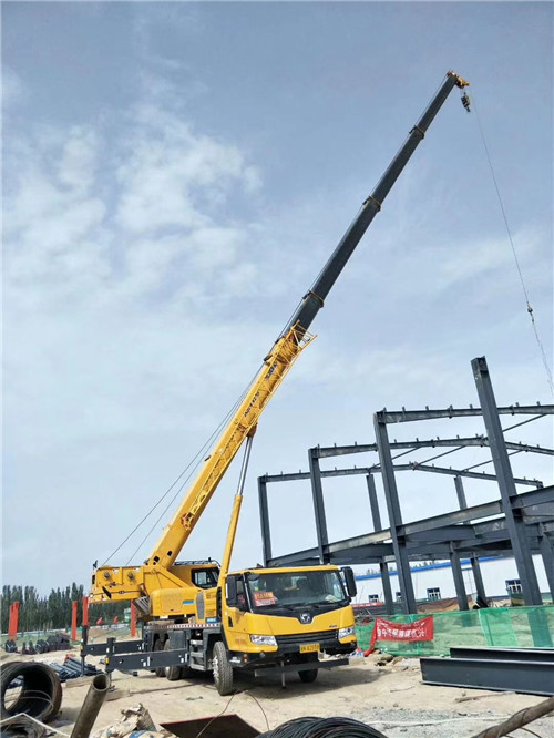 汕头市超高层建筑钢结构吊装案例